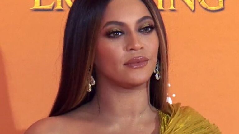 What Label Is Beyoncé Signed To? - Musical Mum